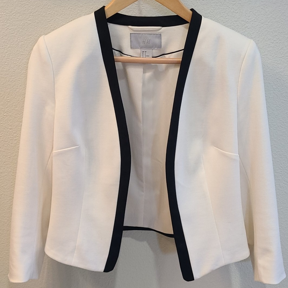 H&M Cream Cropped Blazer